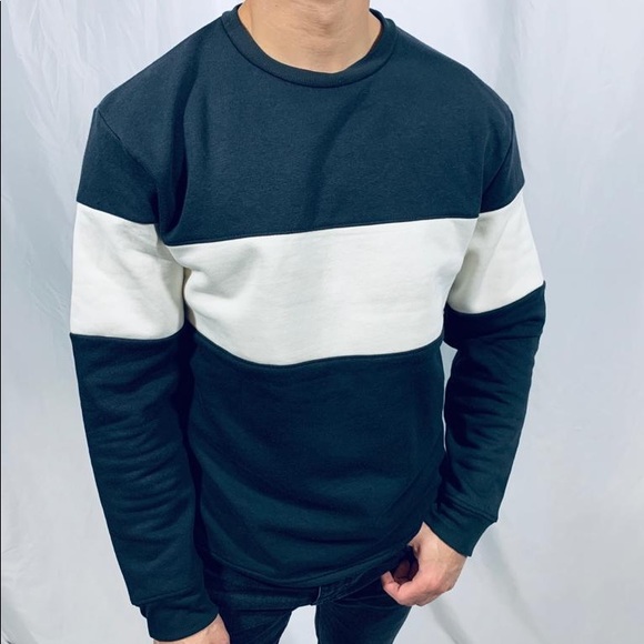 Sweaters - Picture 7 of 8